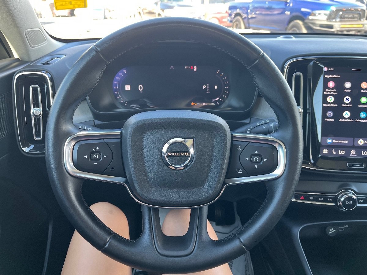 Used 2023 Volvo XC40 B5 Plus AWD/4WD image 18