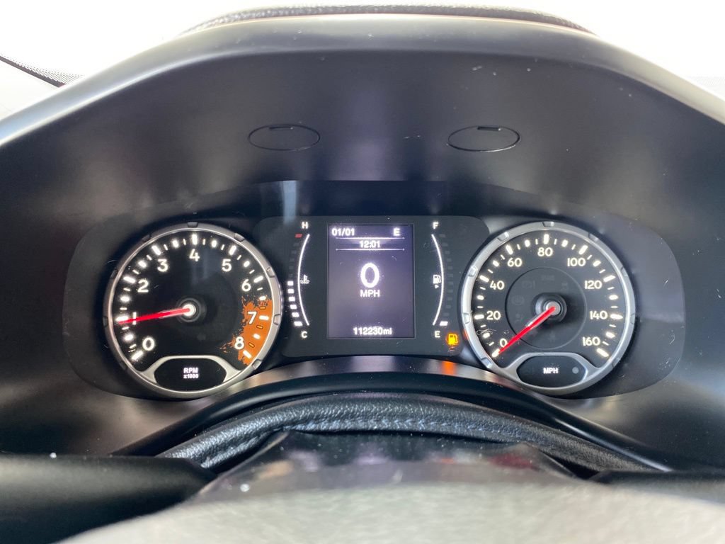 Used 2017 Jeep Renegade Latitude FWD image 17