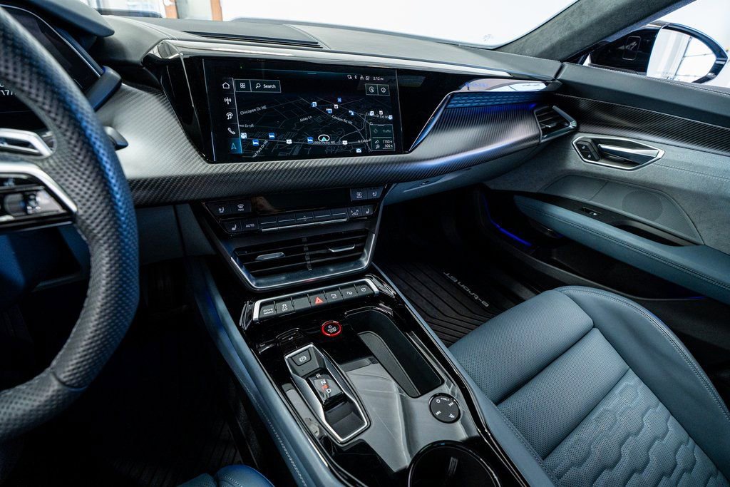 Used 2024 Audi e-tron GT Prestige image 44