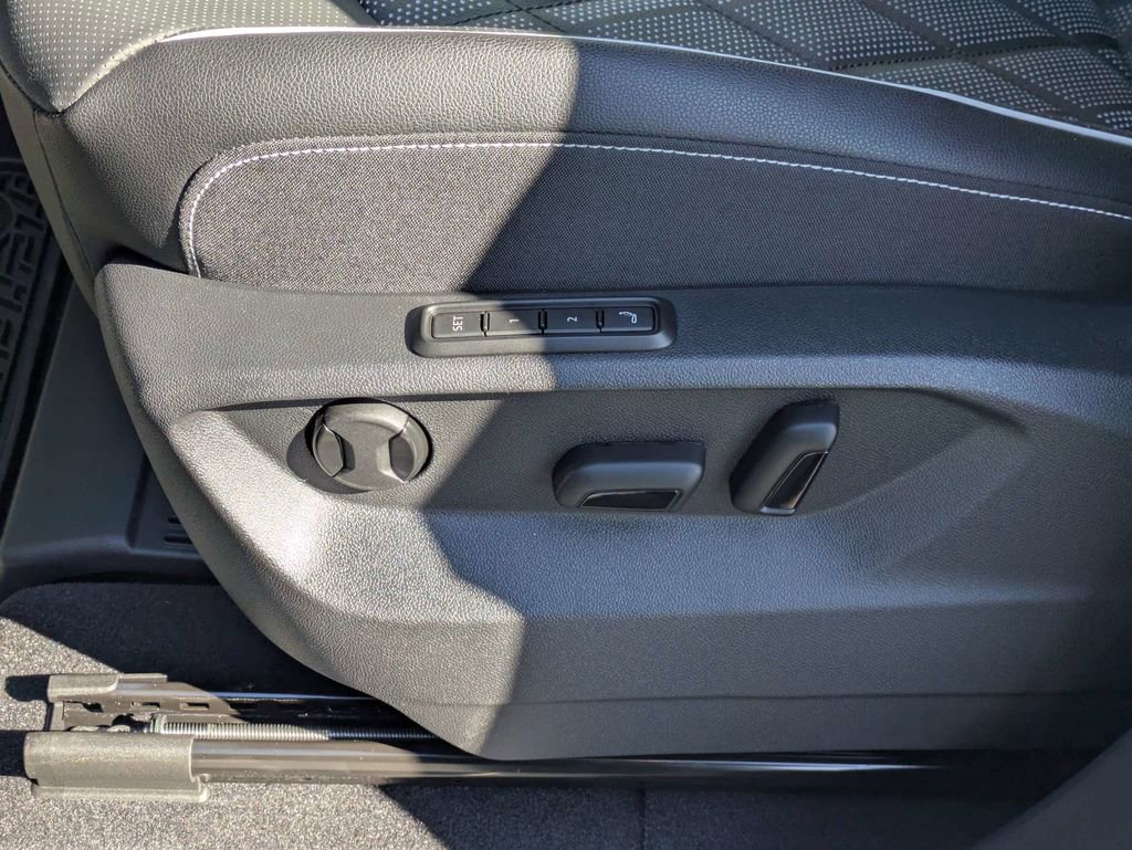 New 2026 Volkswagen Atlas SEL Premium R-Line image 22