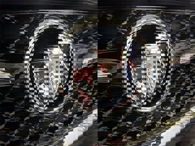 Used 2023 Buick Envision Avenir image 65