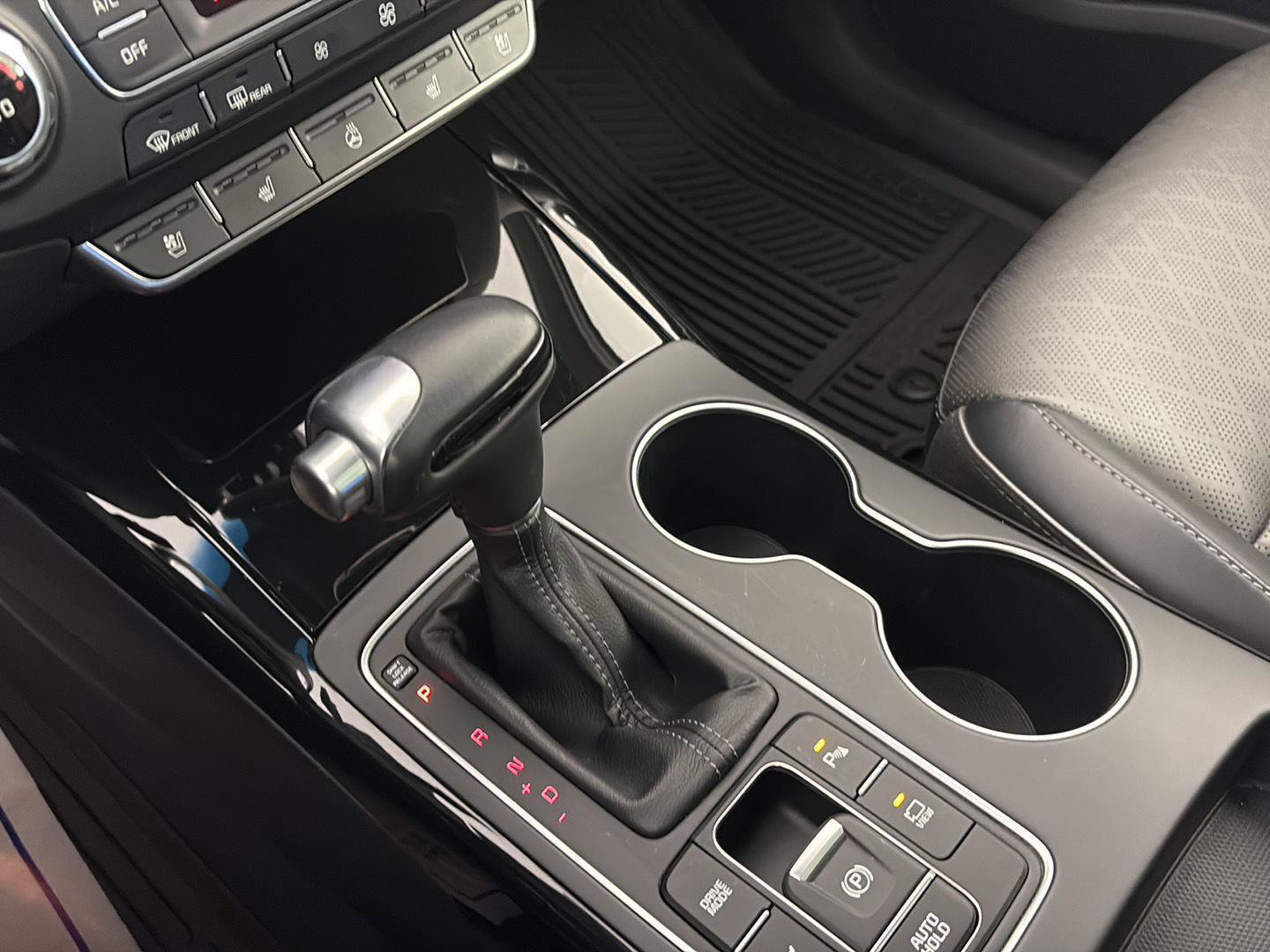 Used 2019 Kia Sorento SX image 34