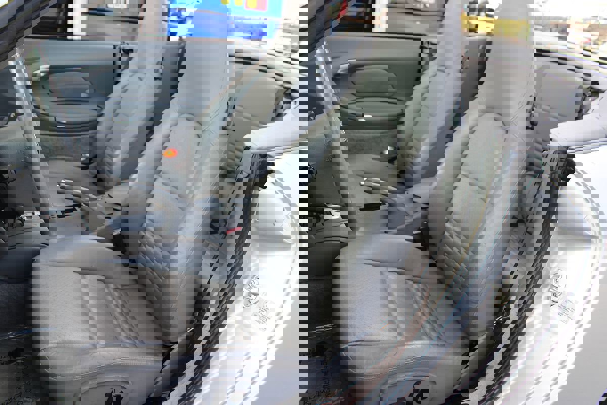 Used 2003 Porsche 911 Cabriolet image 27