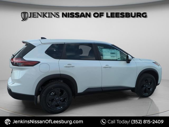New 2026 Nissan Rogue SV image 5