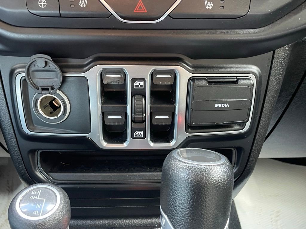 Used 2020 Jeep Wrangler Unlimited Sport image 32
