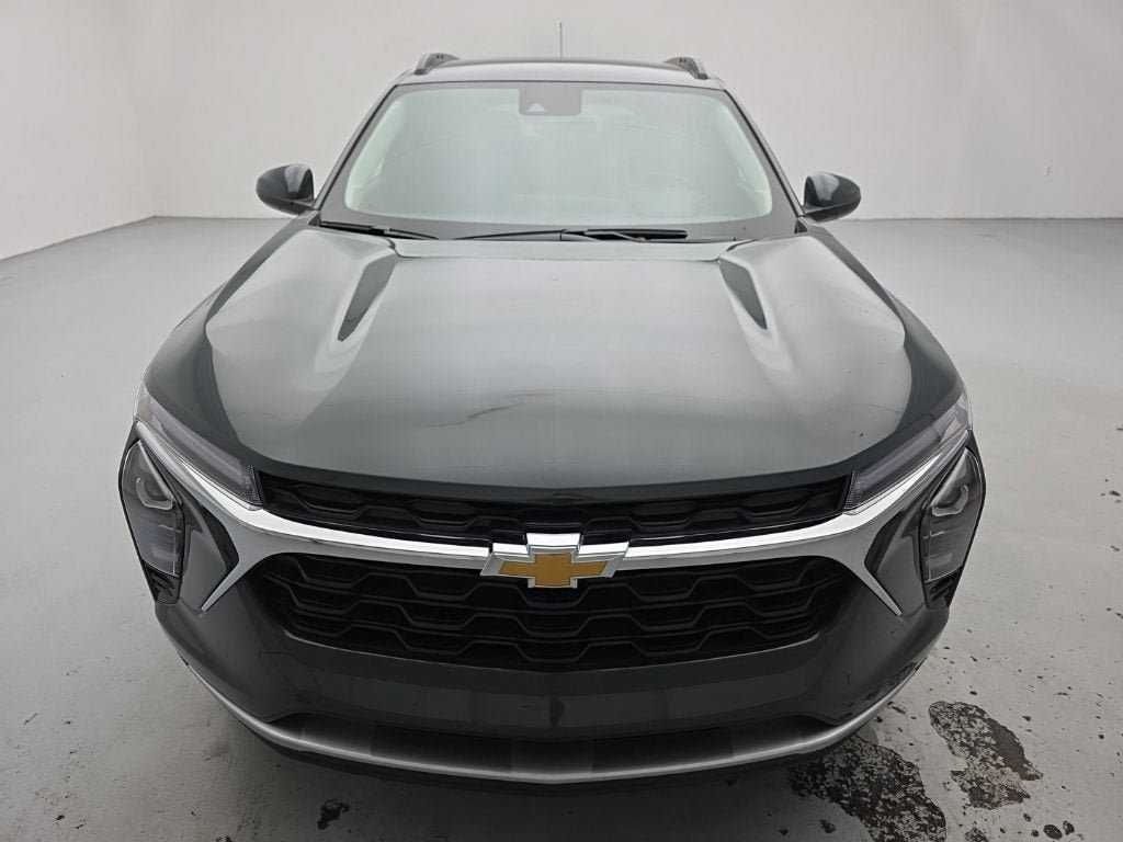 New 2026 Chevrolet Trax LT w/ Driver Confidence Package FWD image 5