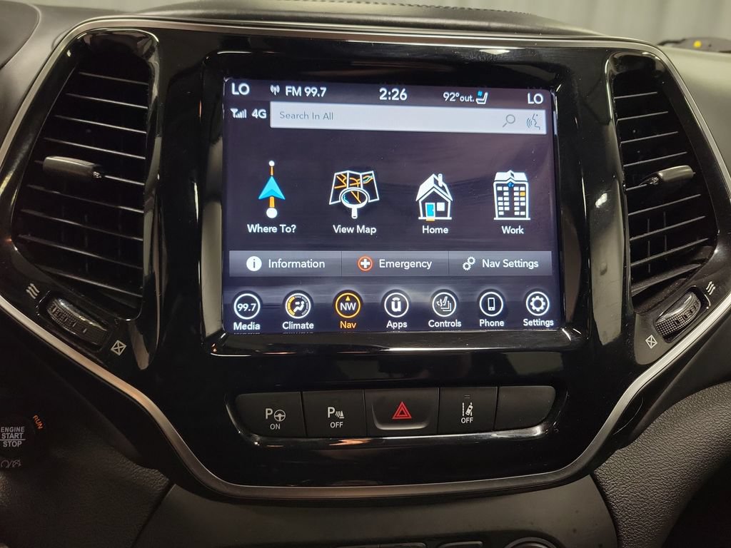 Used 2019 Jeep Cherokee Overland w/ Technology Group AWD/4WD image 23