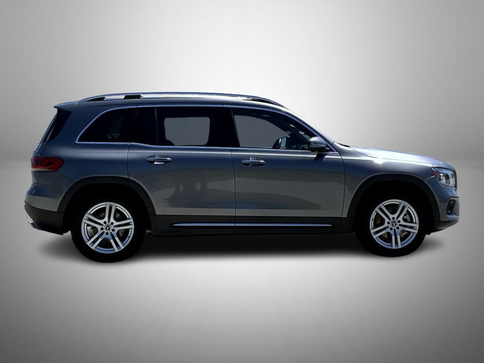 Used 2021 Mercedes-Benz GLB 250 4MATIC image 4