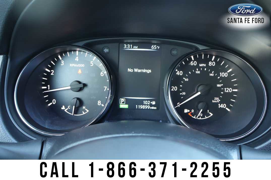 Used 2017 Nissan Rogue SV image 29