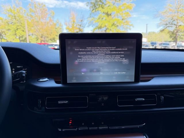 Used 2022 Lincoln Aviator Reserve image 11