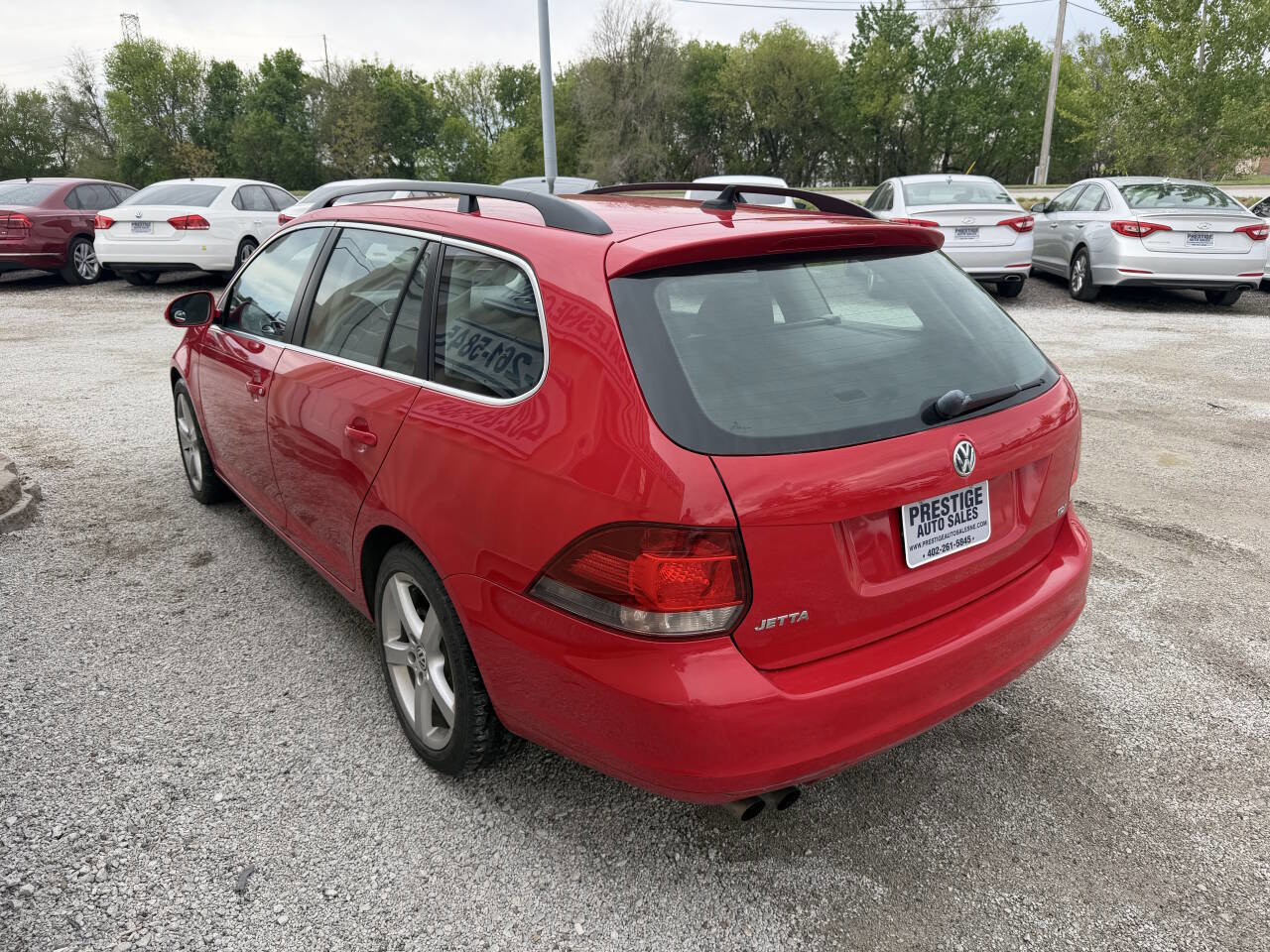 Used 2011 Volkswagen Jetta TDI FWD image 4