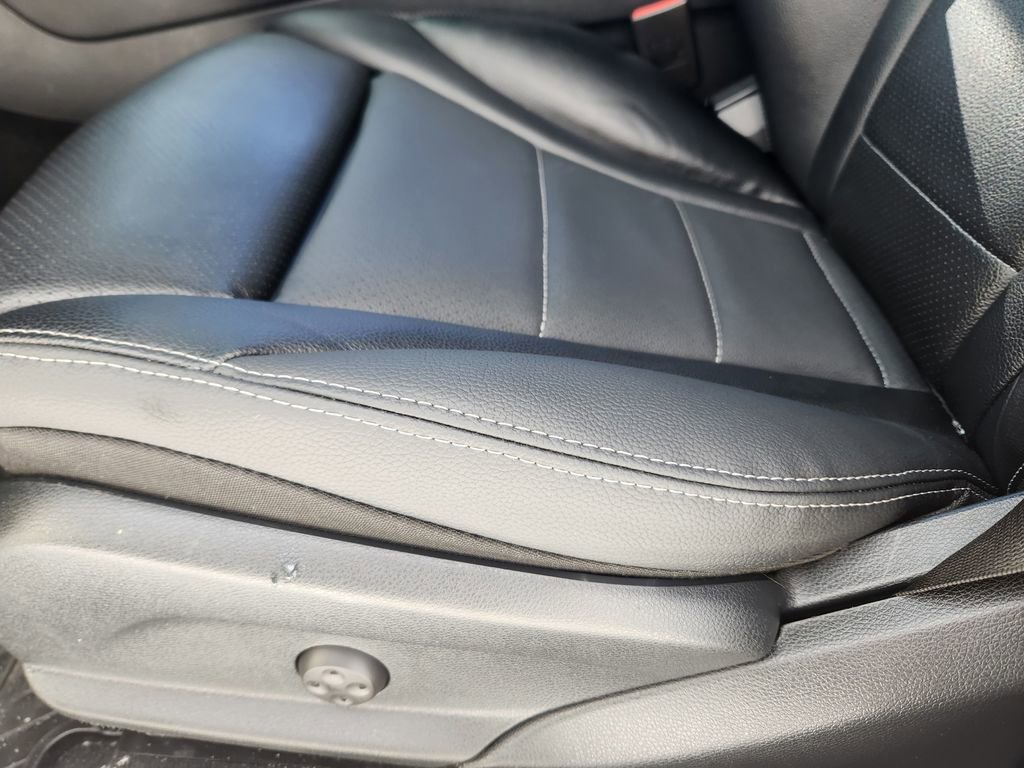 Used 2017 Mercedes-Benz GLC 300 4MATIC image 8