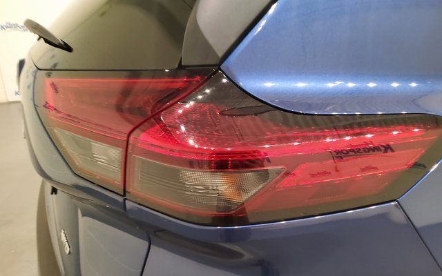 Used 2023 Nissan Rogue S image 10