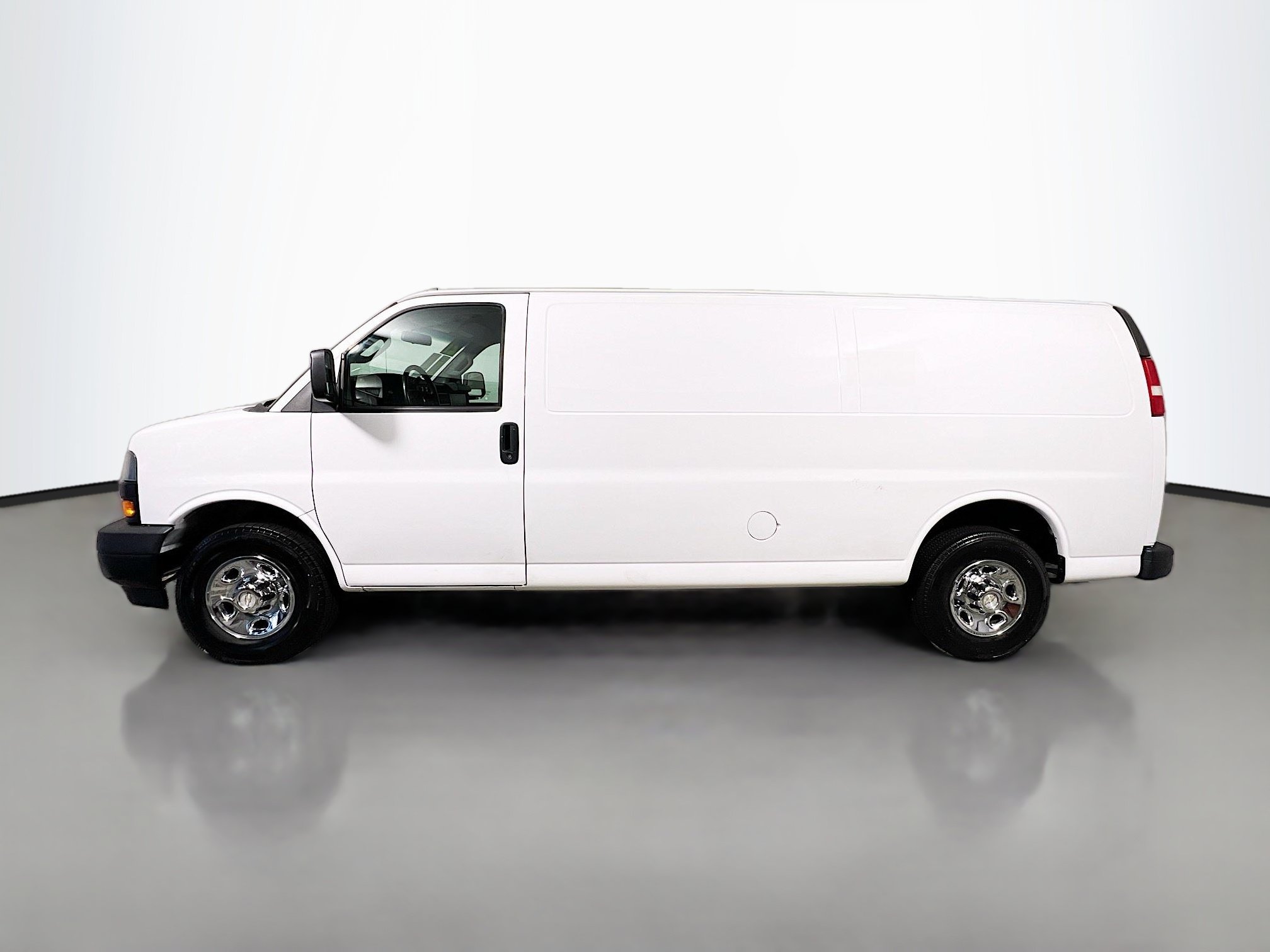Used 2021 Chevrolet Express 2500 Extended w/ Communications Package RWD image 8