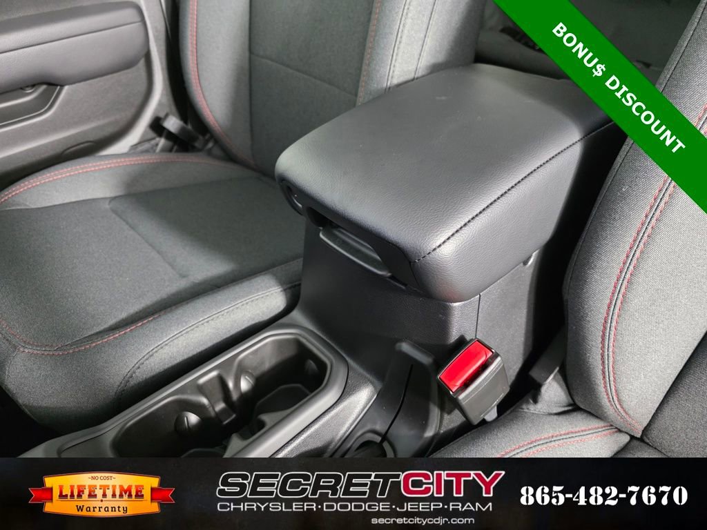 New 2025 Jeep Wrangler Unlimited Rubicon w/ Steel Bumper Group image 24