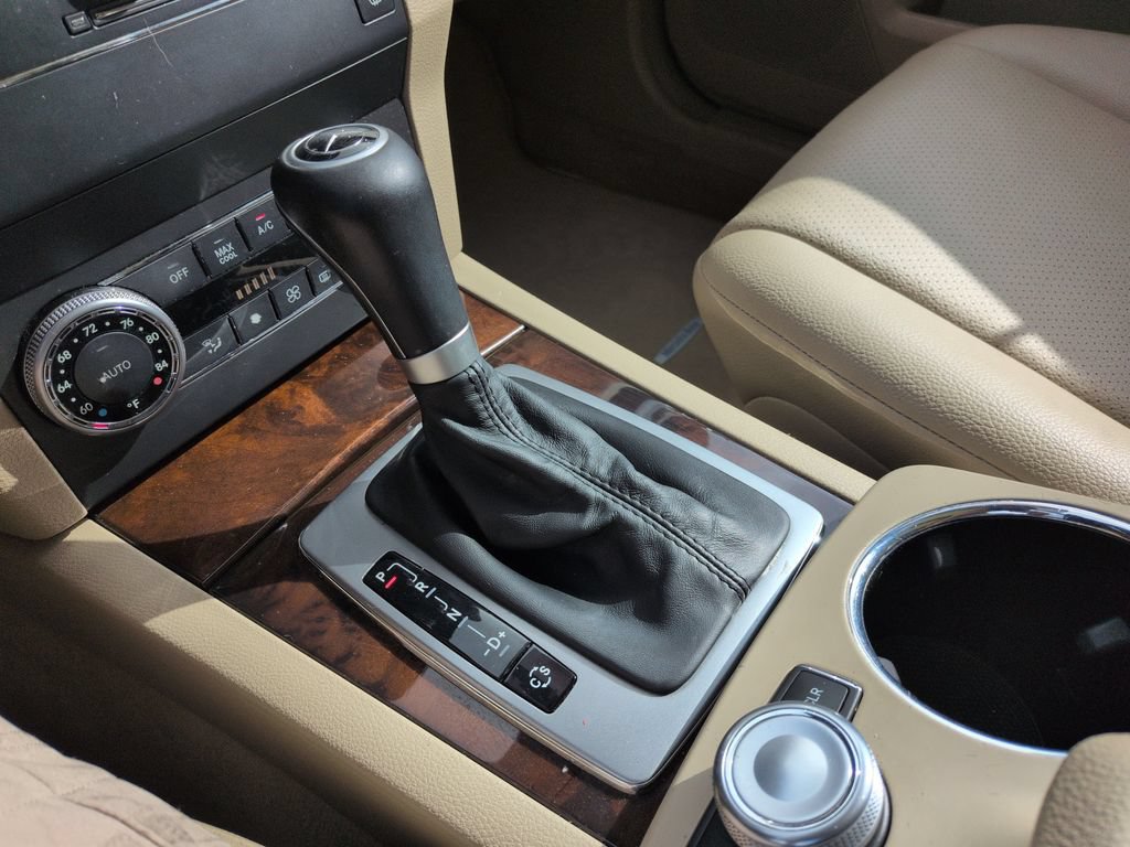 Used 2010 Mercedes-Benz GLK 350 4MATIC image 25