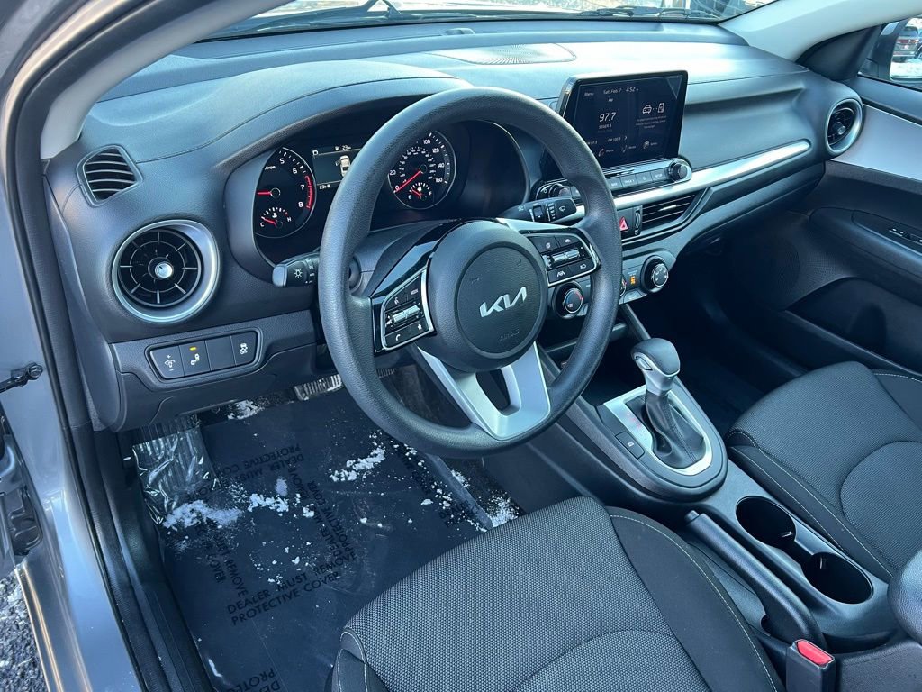 Used 2024 Kia Forte LXS w/ LXS Technology Package image 10