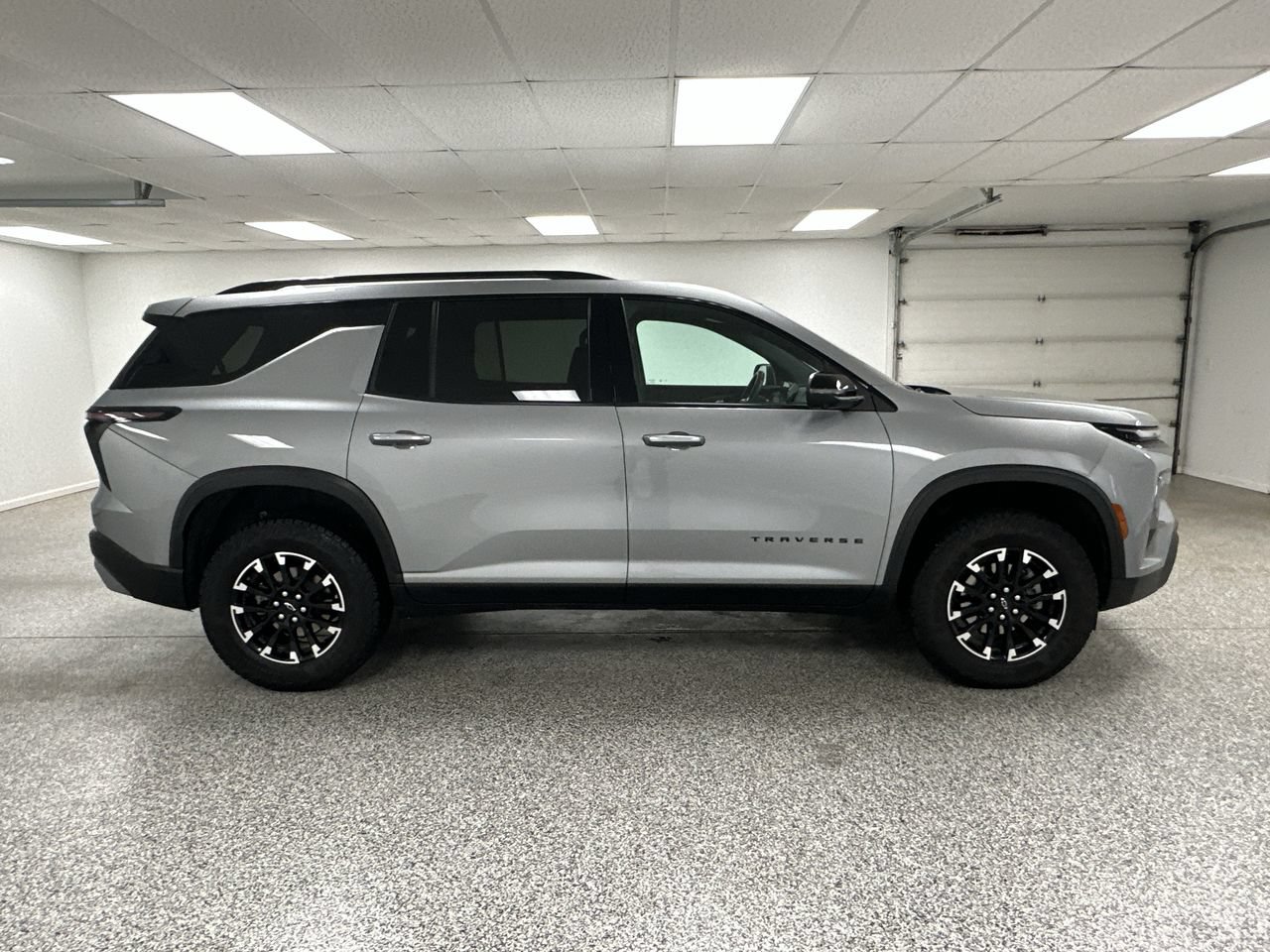 Used 2024 Chevrolet Traverse Z71 AWD/4WD image 9