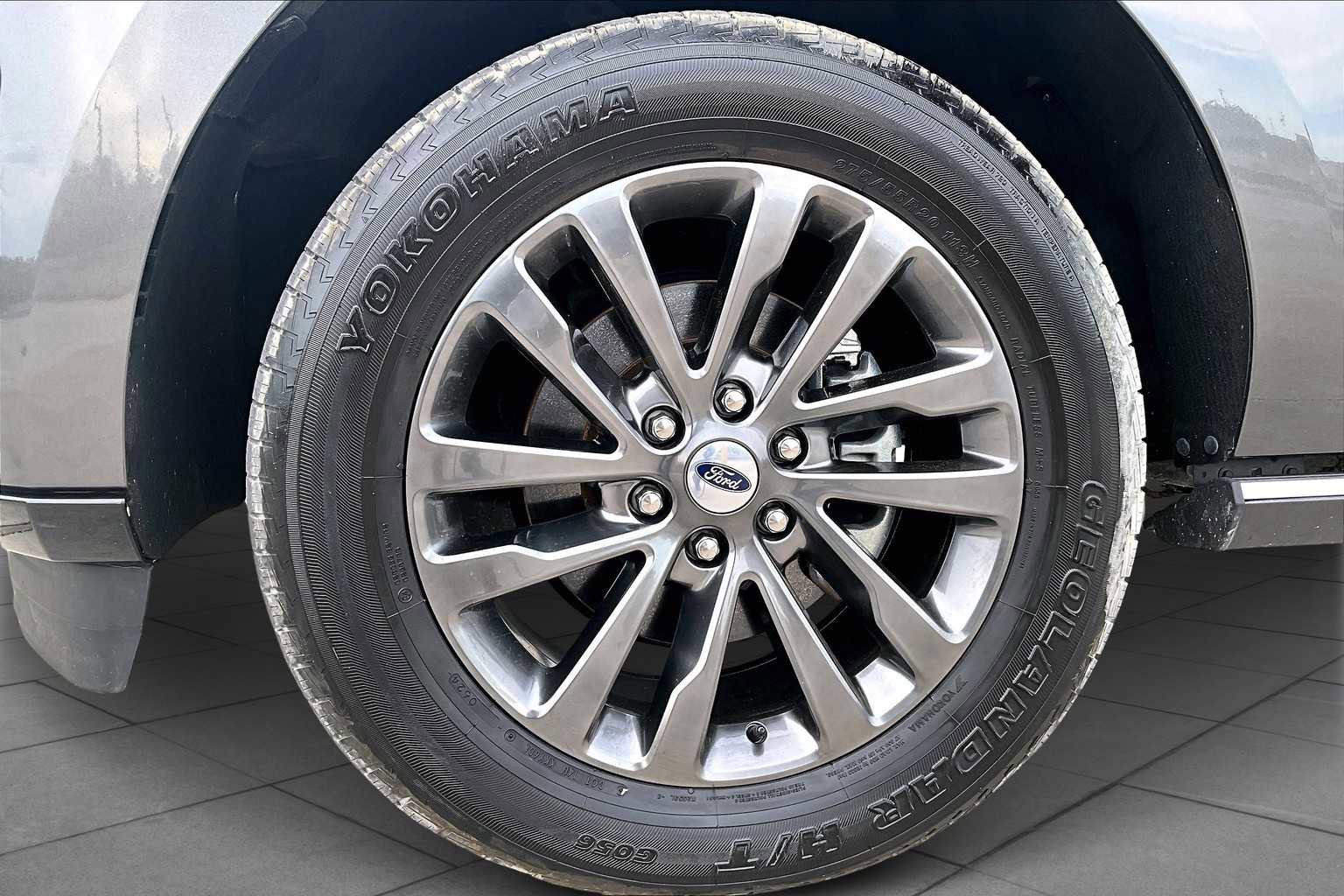 Used 2021 Ford Expedition Max Limited image 11