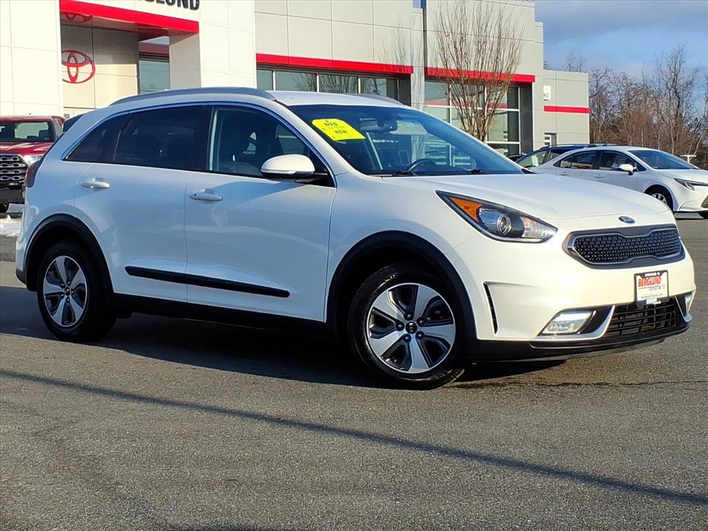 Used 2019 Kia Niro EX image 2