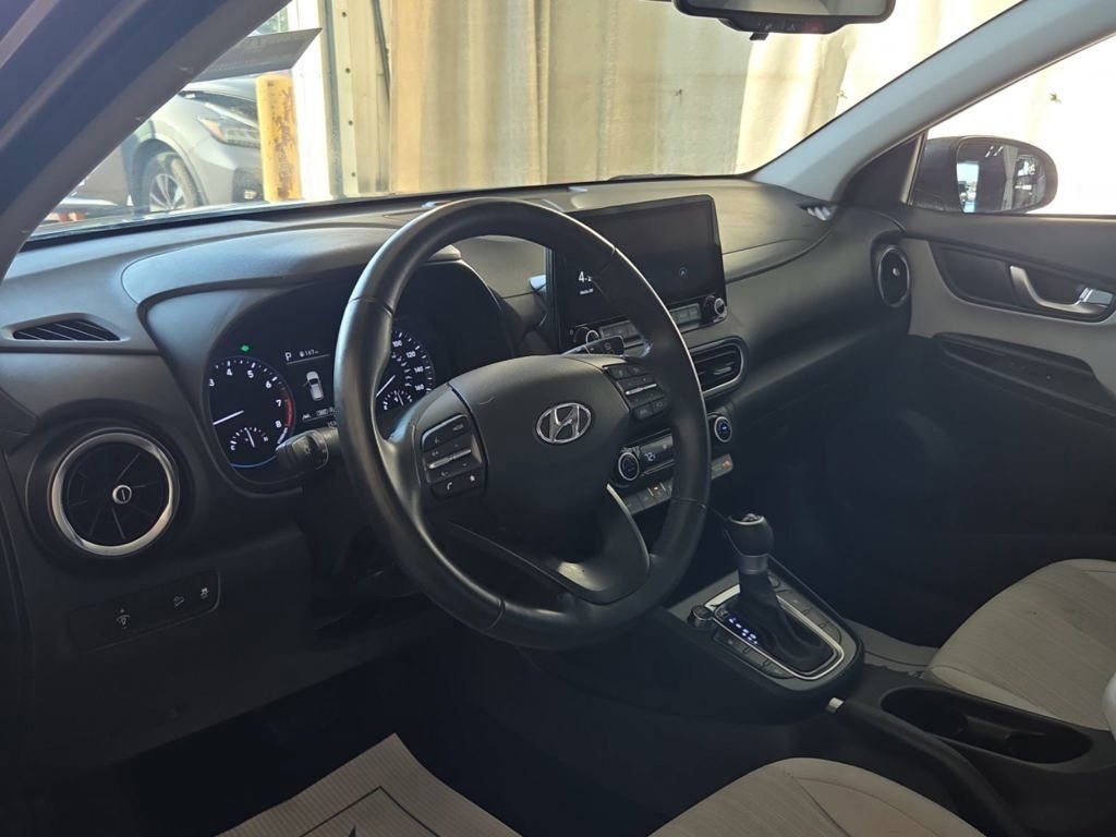 Used 2023 Hyundai Kona SEL w/ Convenience Package image 10
