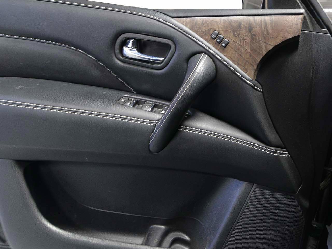 Used 2021 INFINITI QX80 Premium Select w/ All-Season Package image 6