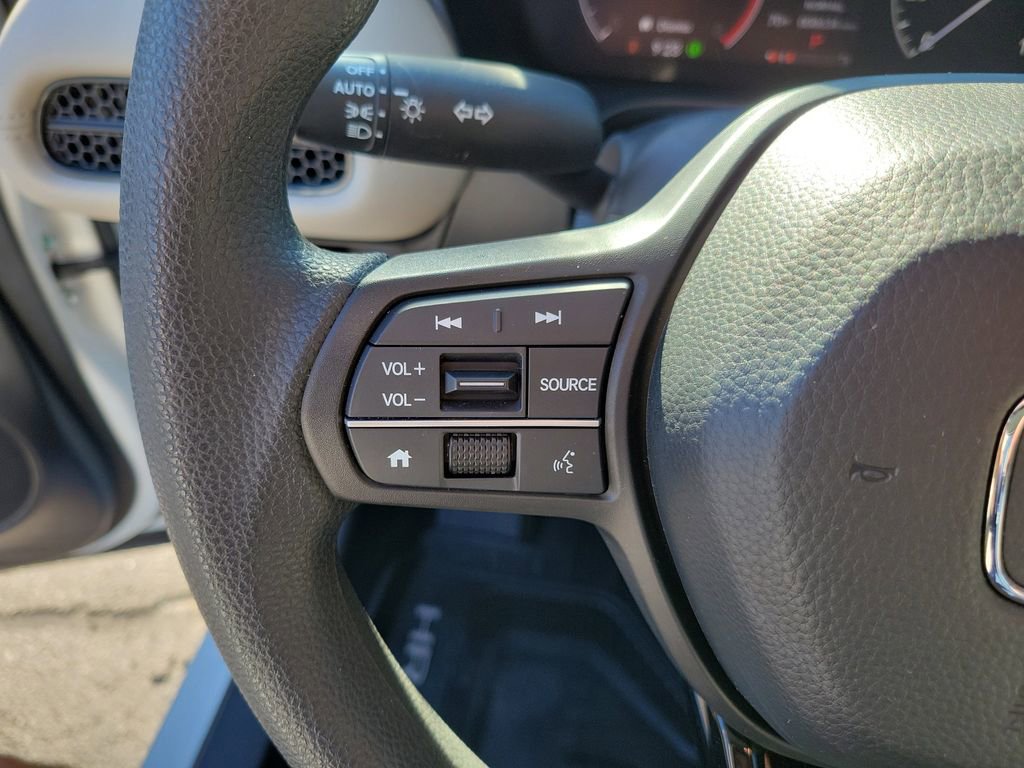Certified 2023 Honda HR-V LX image 24