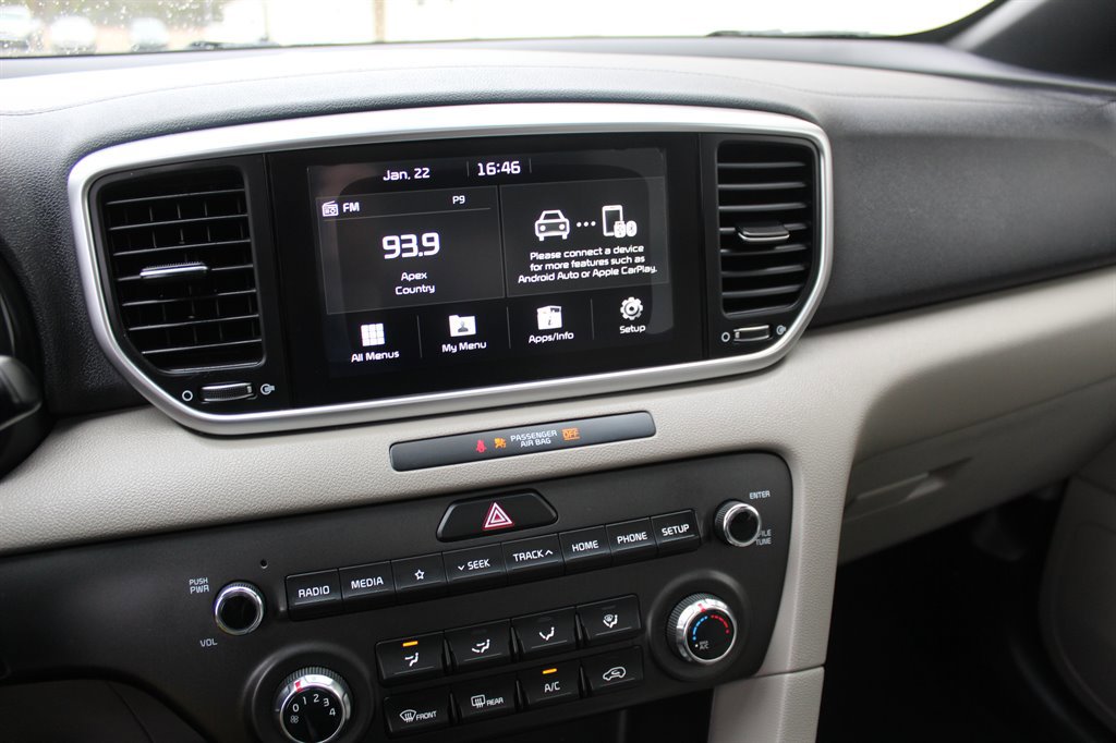 Used 2020 Kia Sportage S w/ S Sunroof Package image 9