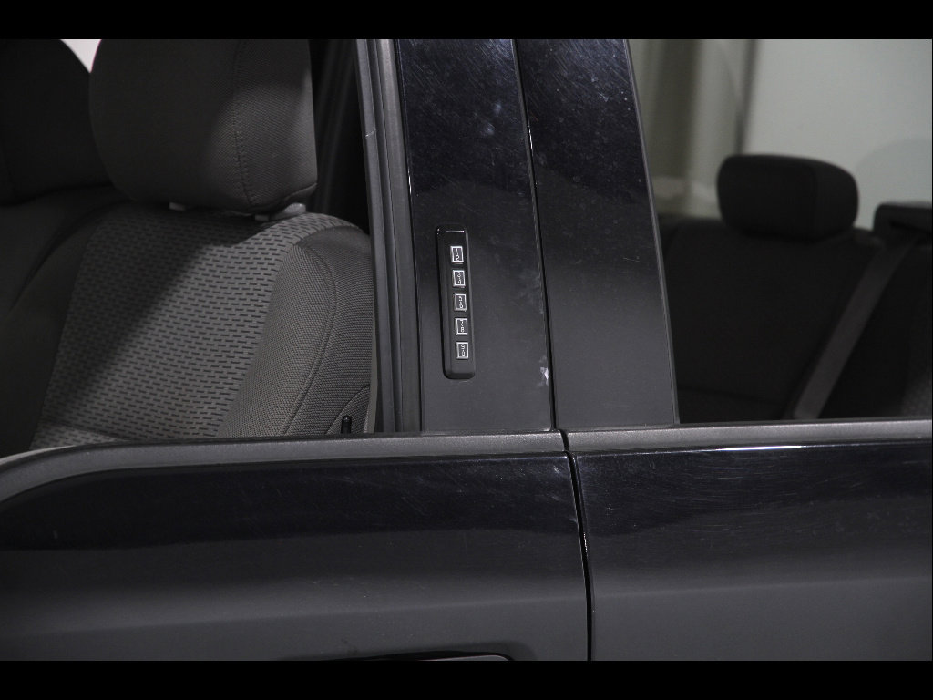 Used 2020 Ford F150 XLT image 4