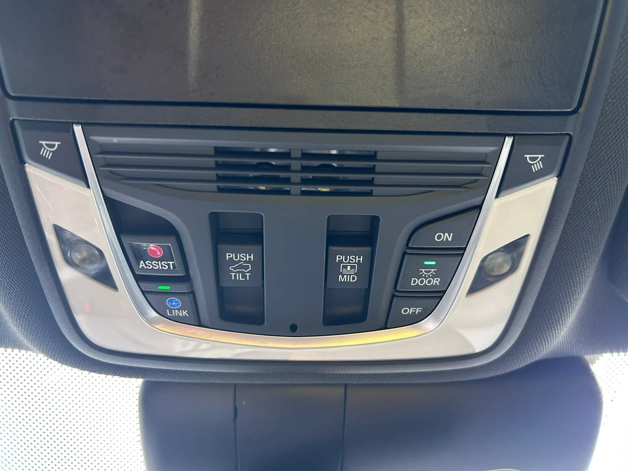 Used 2023 Acura RDX w/ Advance Package FWD image 25