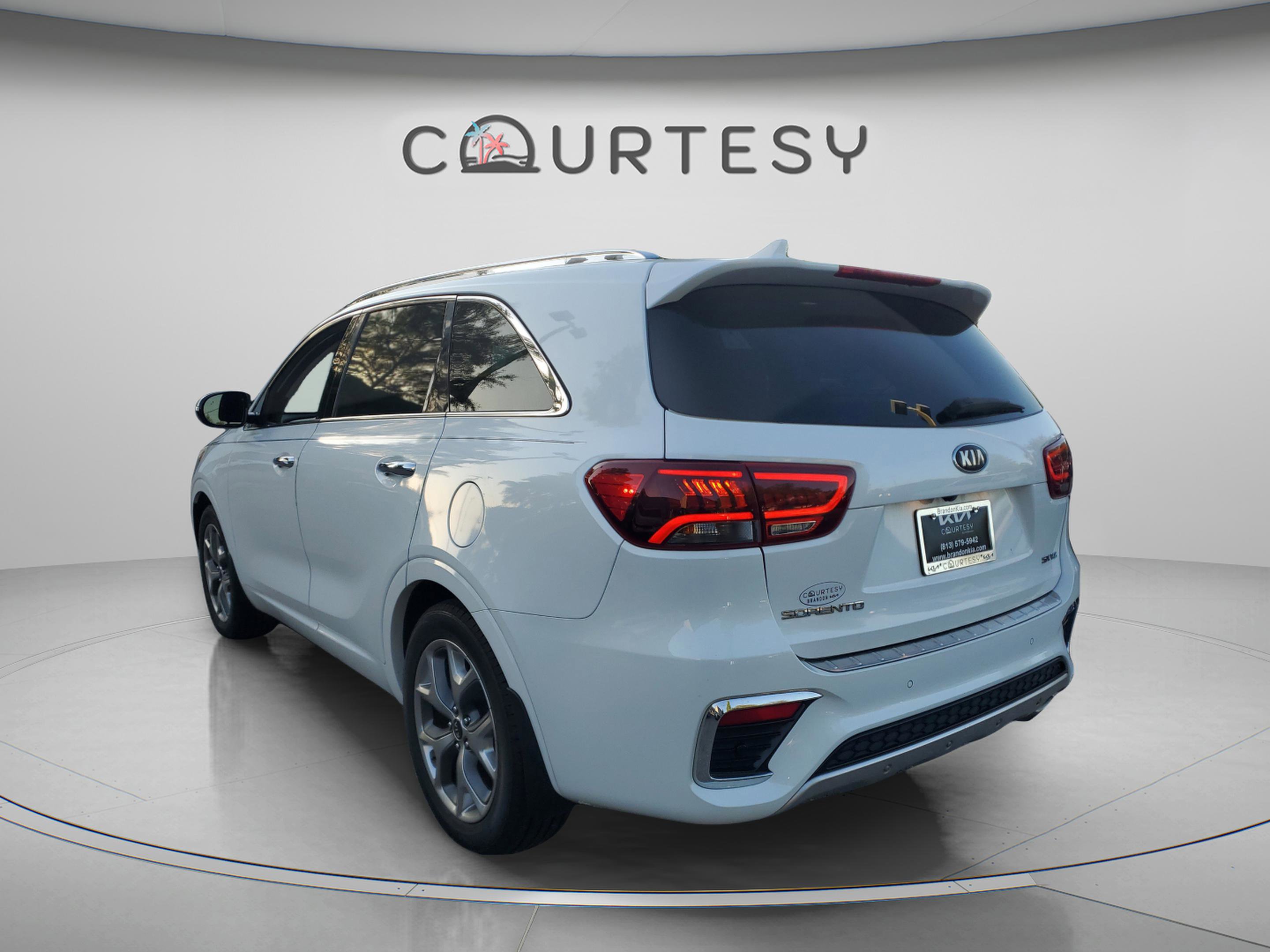 Certified 2019 Kia Sorento SX w/ SX Touring Package FWD image 2