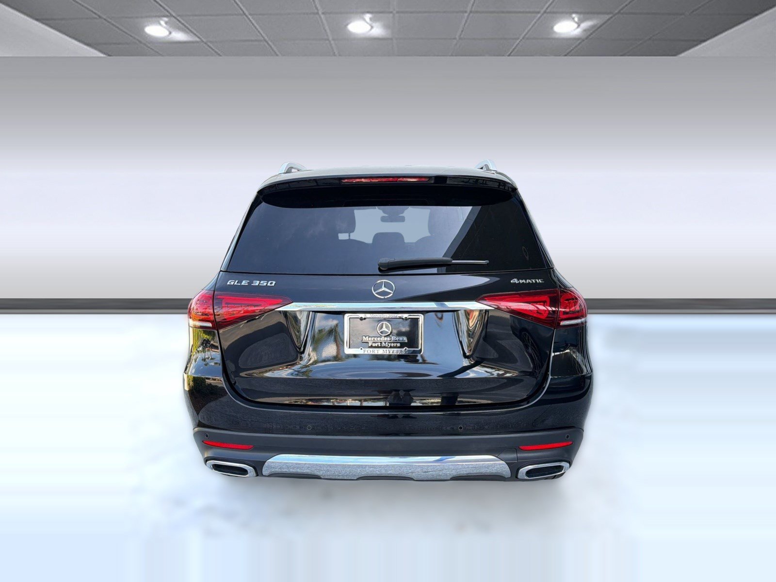 Used 2022 Mercedes-Benz GLE 350 4MATIC w/ Premium Package image 10