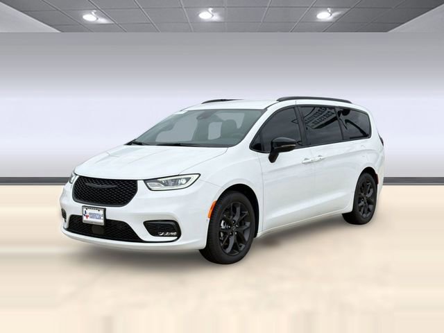 New 2026 Chrysler Pacifica Select w/ S Appearance Package