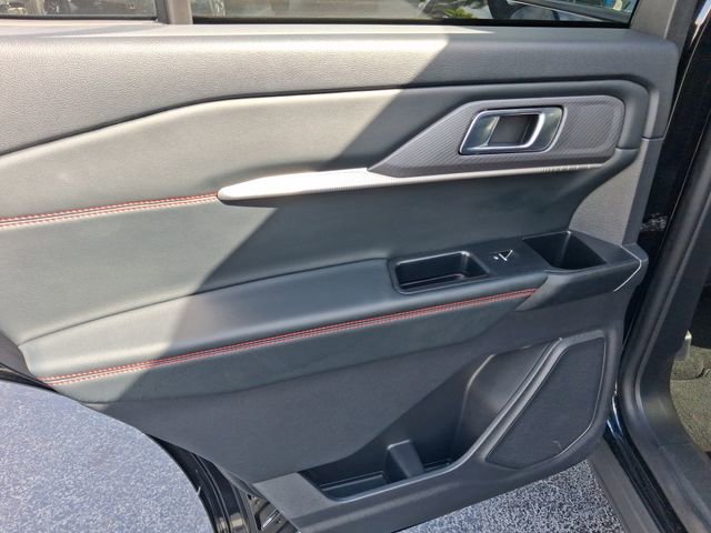 Used 2025 Ford Explorer ST-Line RWD image 9