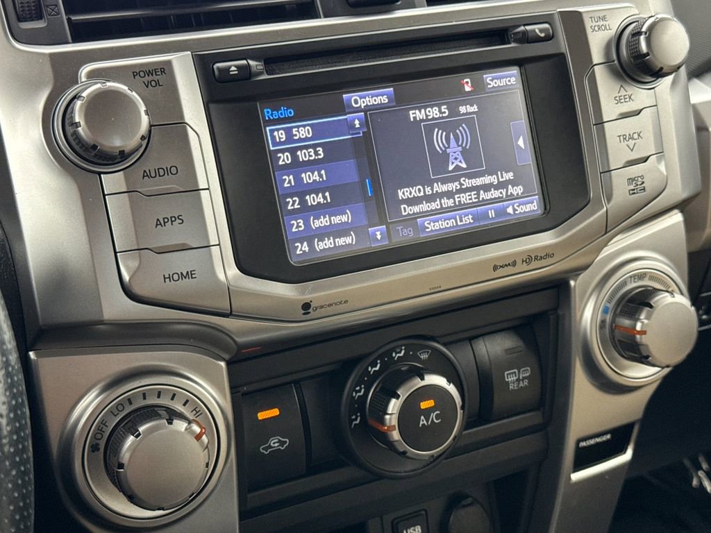 Used 2018 Toyota 4Runner SR5 AWD/4WD image 19