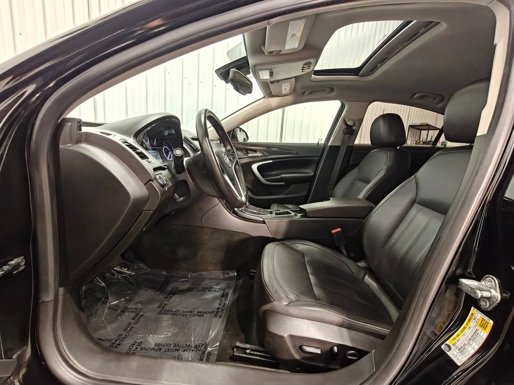 Used 2017 Buick Regal Sport Touring FWD image 23