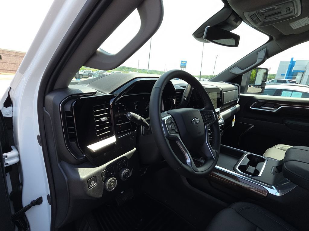 New 2026 Chevrolet Silverado 3500 LT w/ Trail Boss Package AWD/4WD image 15