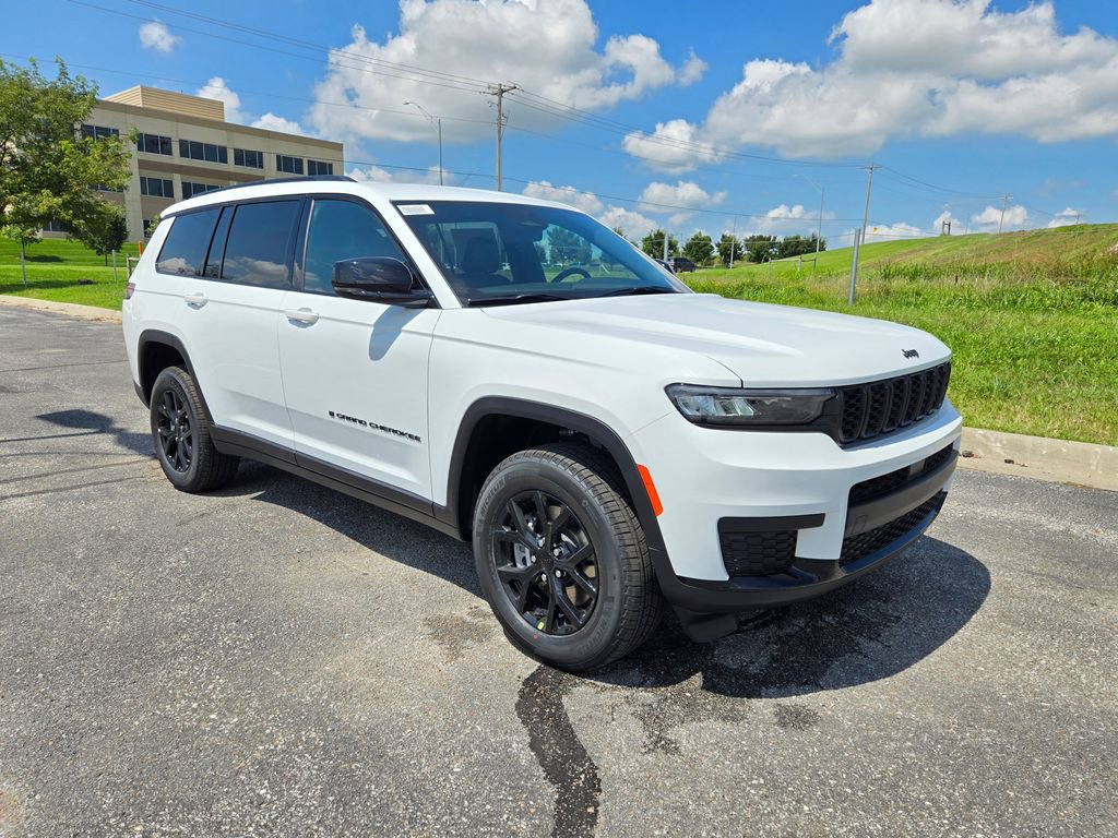 New 2025 Jeep Grand Cherokee L Laredo