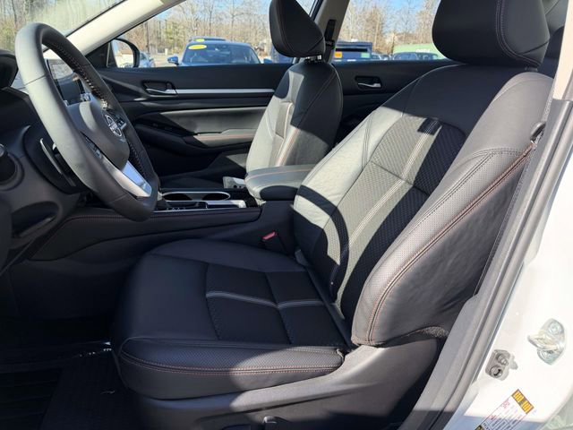 Used 2025 Nissan Altima 2.5 SR image 23