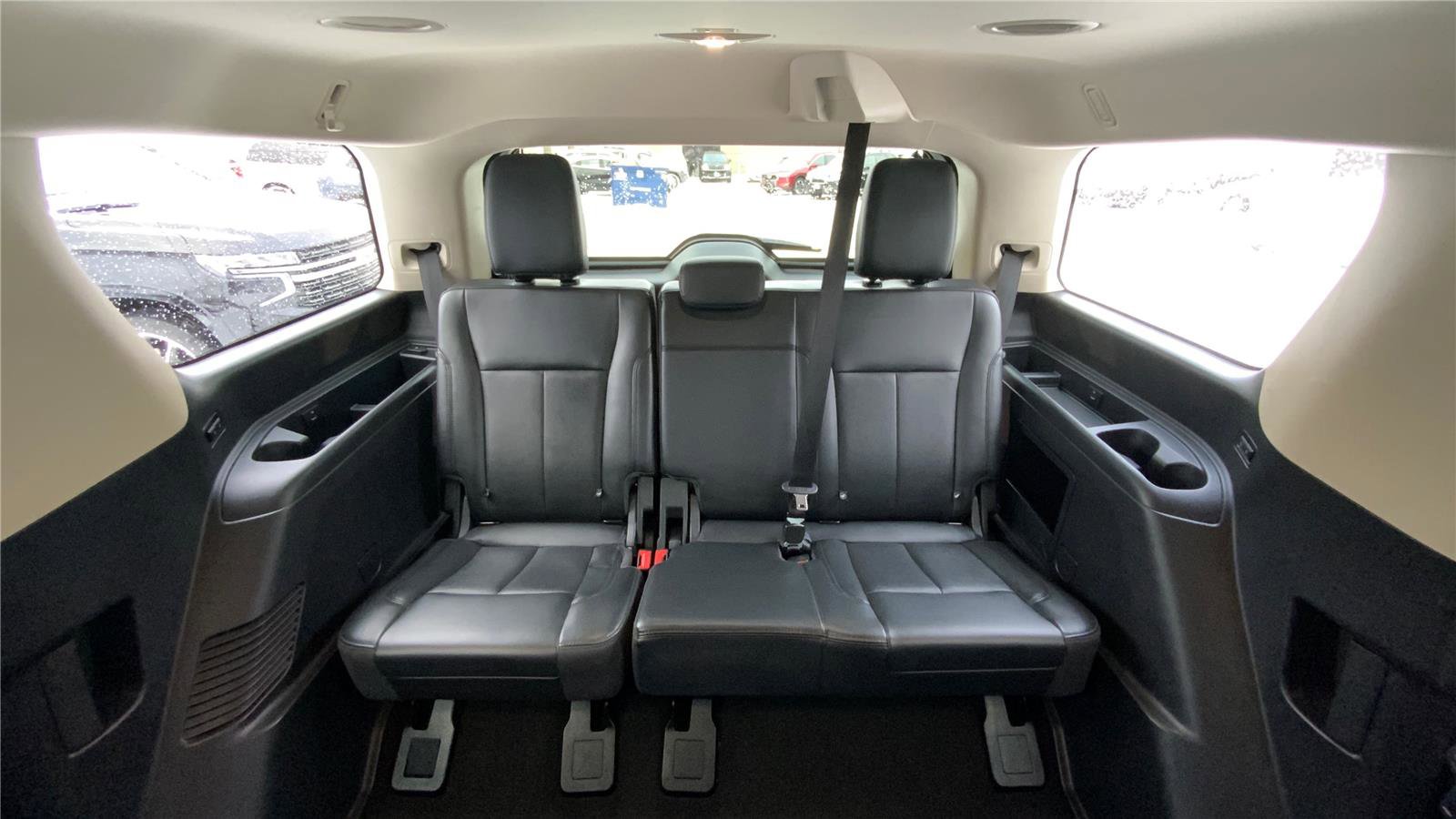 Used 2024 Ford Expedition XLT AWD/4WD image 39