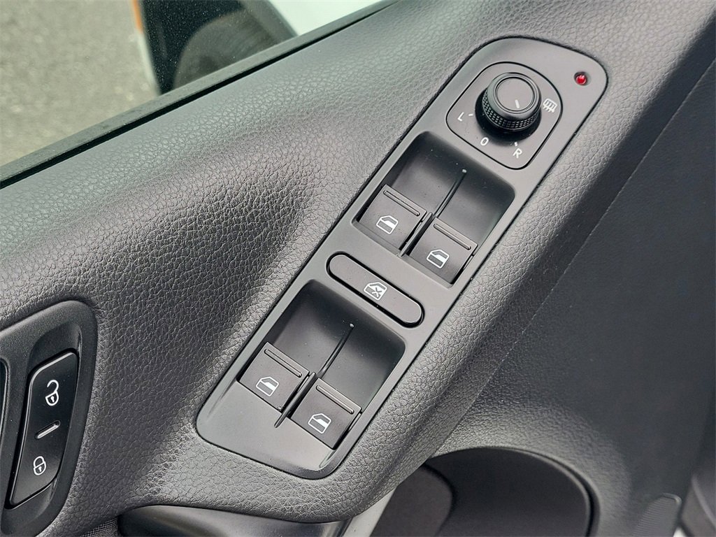 Used 2017 Volkswagen Tiguan Limited w/ Premium Package image 19