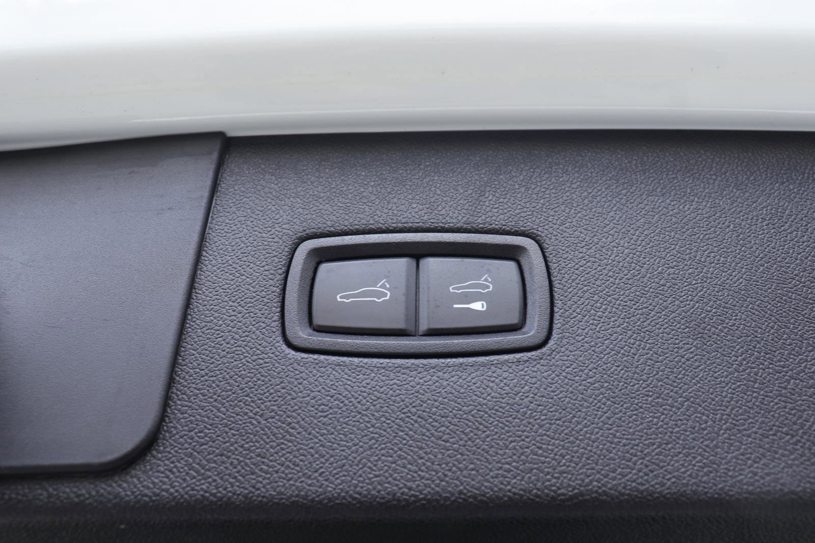 Used 2021 Porsche Cayenne image 18