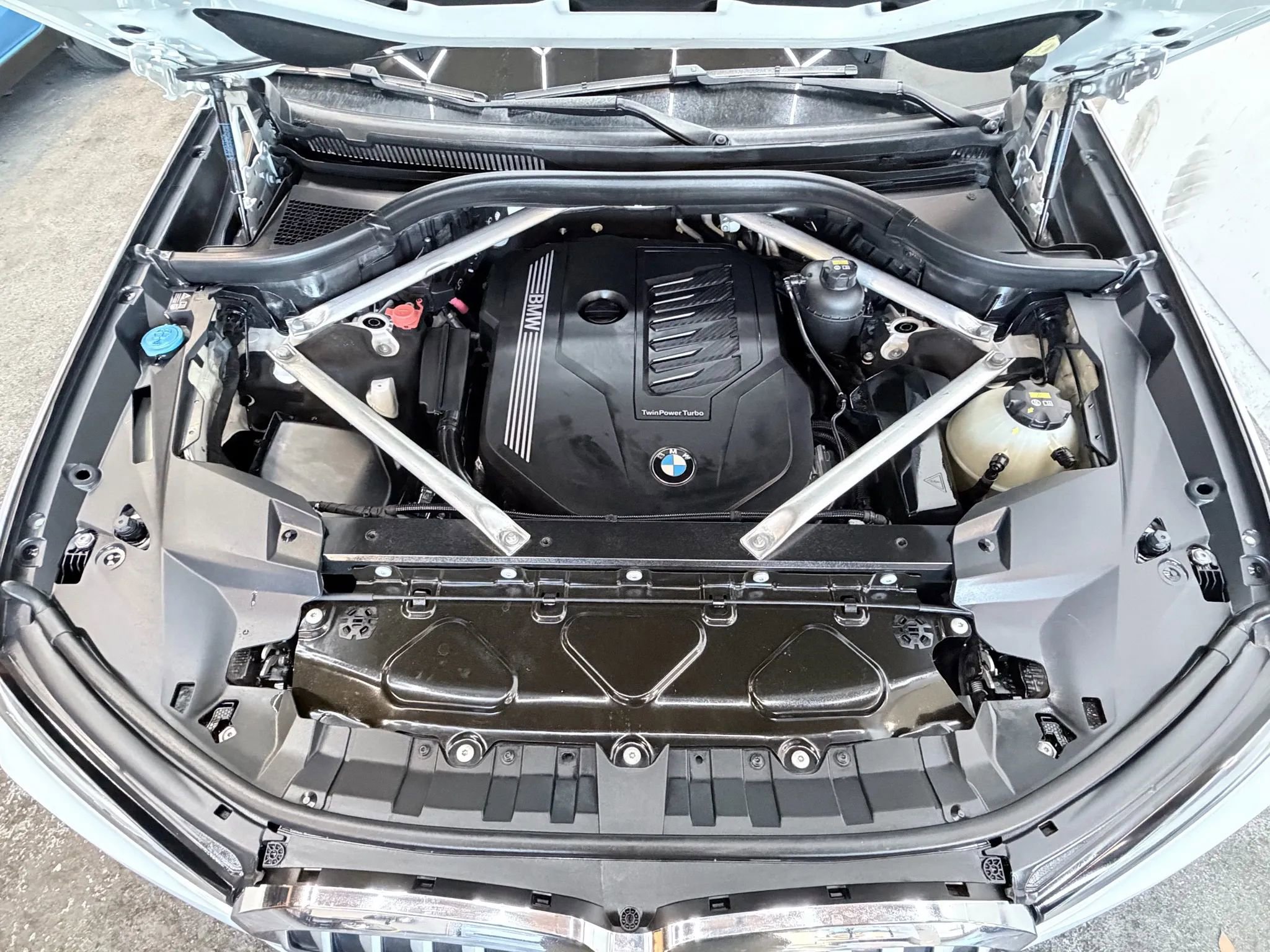 Used 2020 BMW X7 xDrive40i w/ Premium Package image 27