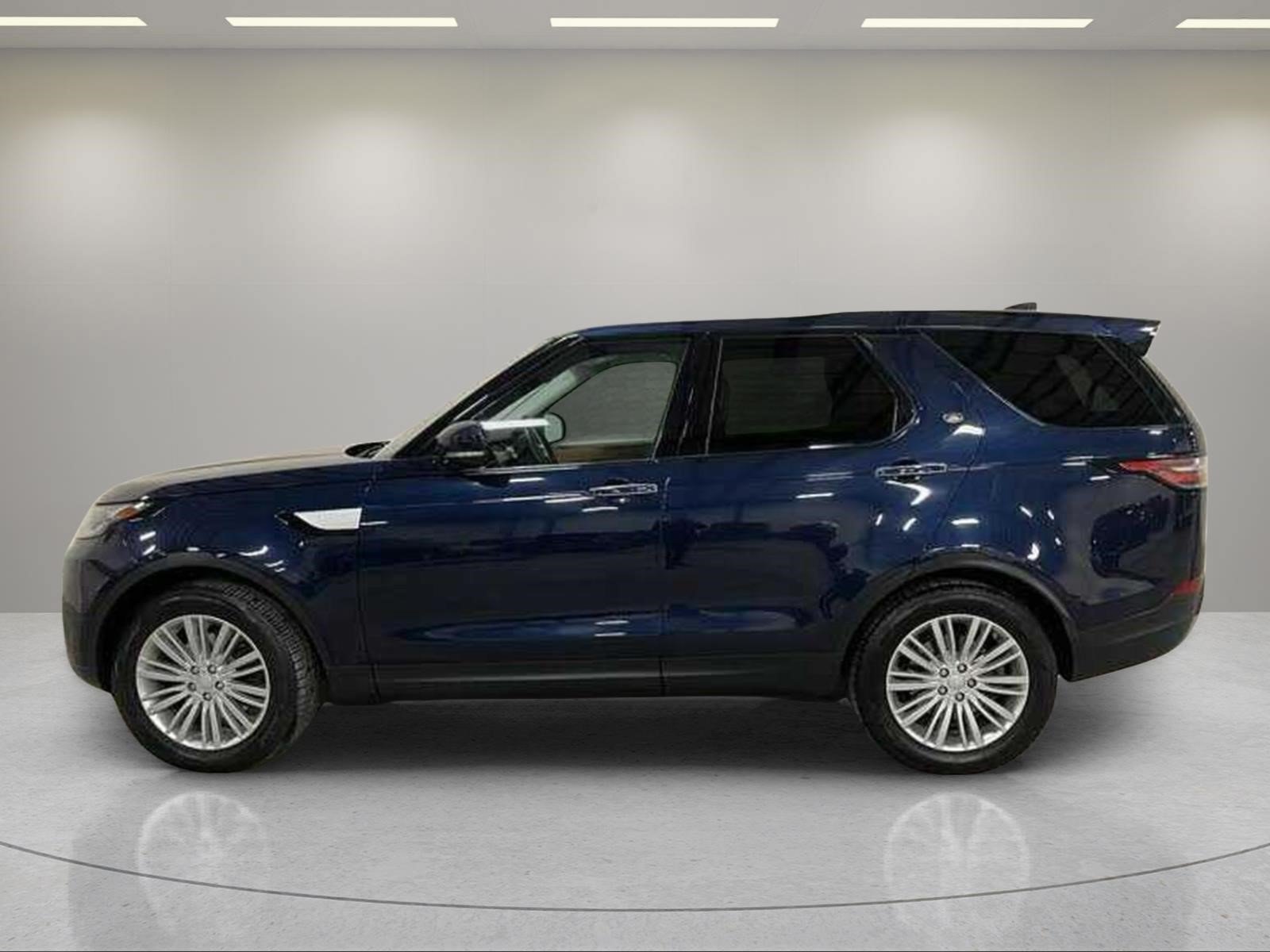 Used 2017 Land Rover Discovery HSE Luxury AWD/4WD image 5