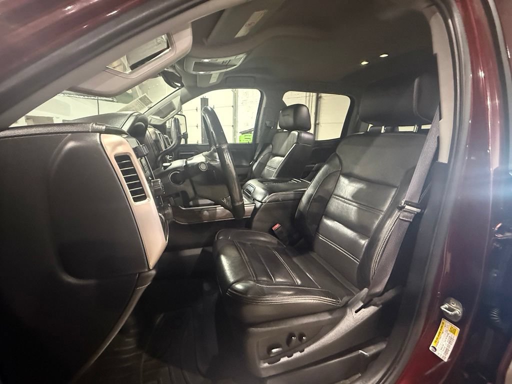 Used 2017 GMC Sierra 2500 Denali w/ Duramax Plus Package AWD/4WD image 24