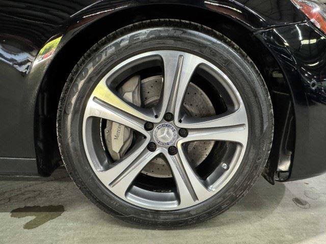 Used 2017 Mercedes-Benz E 400 4MATIC Wagon image 73