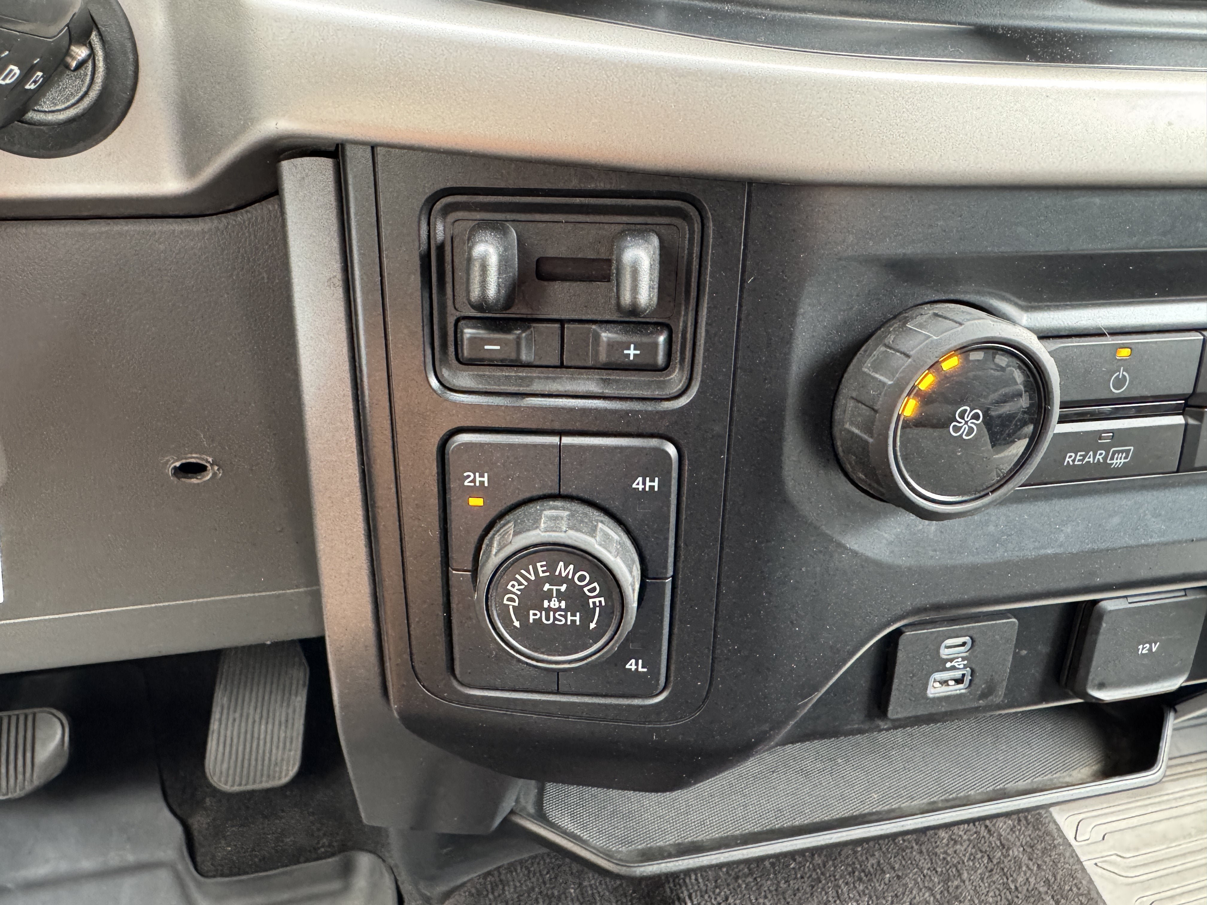 Used 2021 Ford F150 XLT w/ Max Trailer Tow Package AWD/4WD image 19
