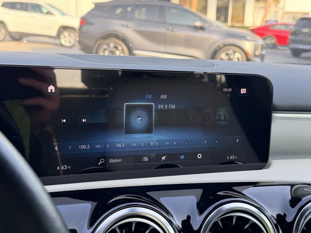 Used 2022 Mercedes-Benz A 220 image 24