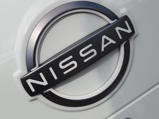 Used 2024 Nissan Rogue S FWD image 11