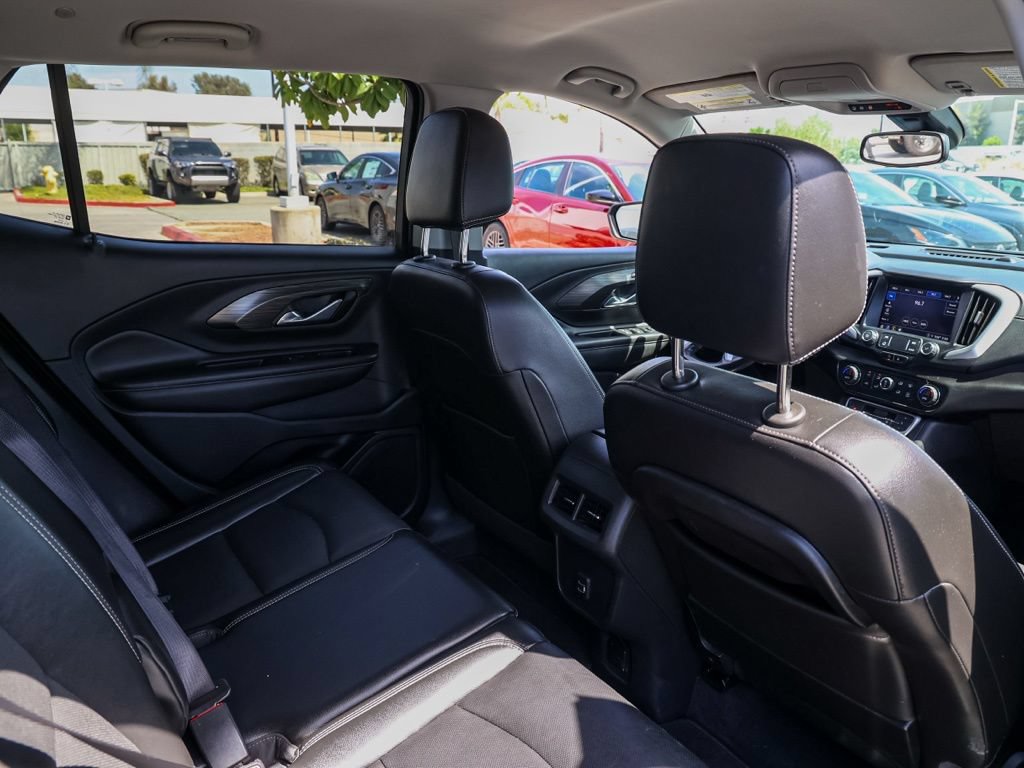 Used 2022 GMC Terrain SLT FWD image 17